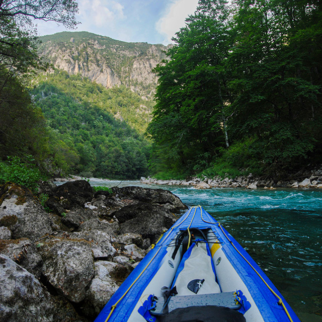 Kutlíci - modrá kanoe